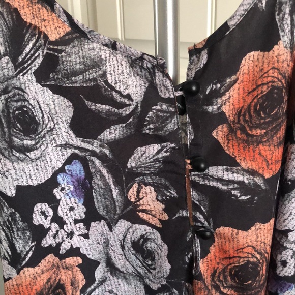 Floral spaghetti strap top - Picture 2 of 3